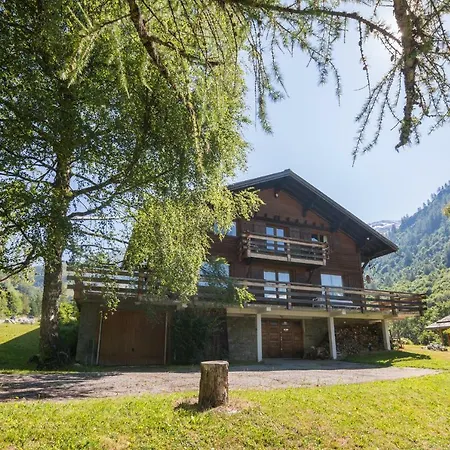 Montroc Chalet Sleeps 10