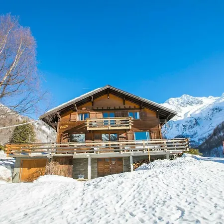 Montroc Chalet Sleeps 10 Шале